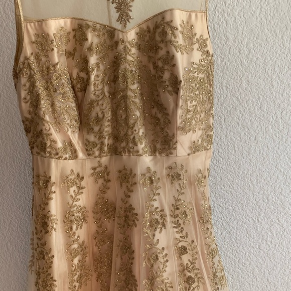 Dress - Picture 3 of 4